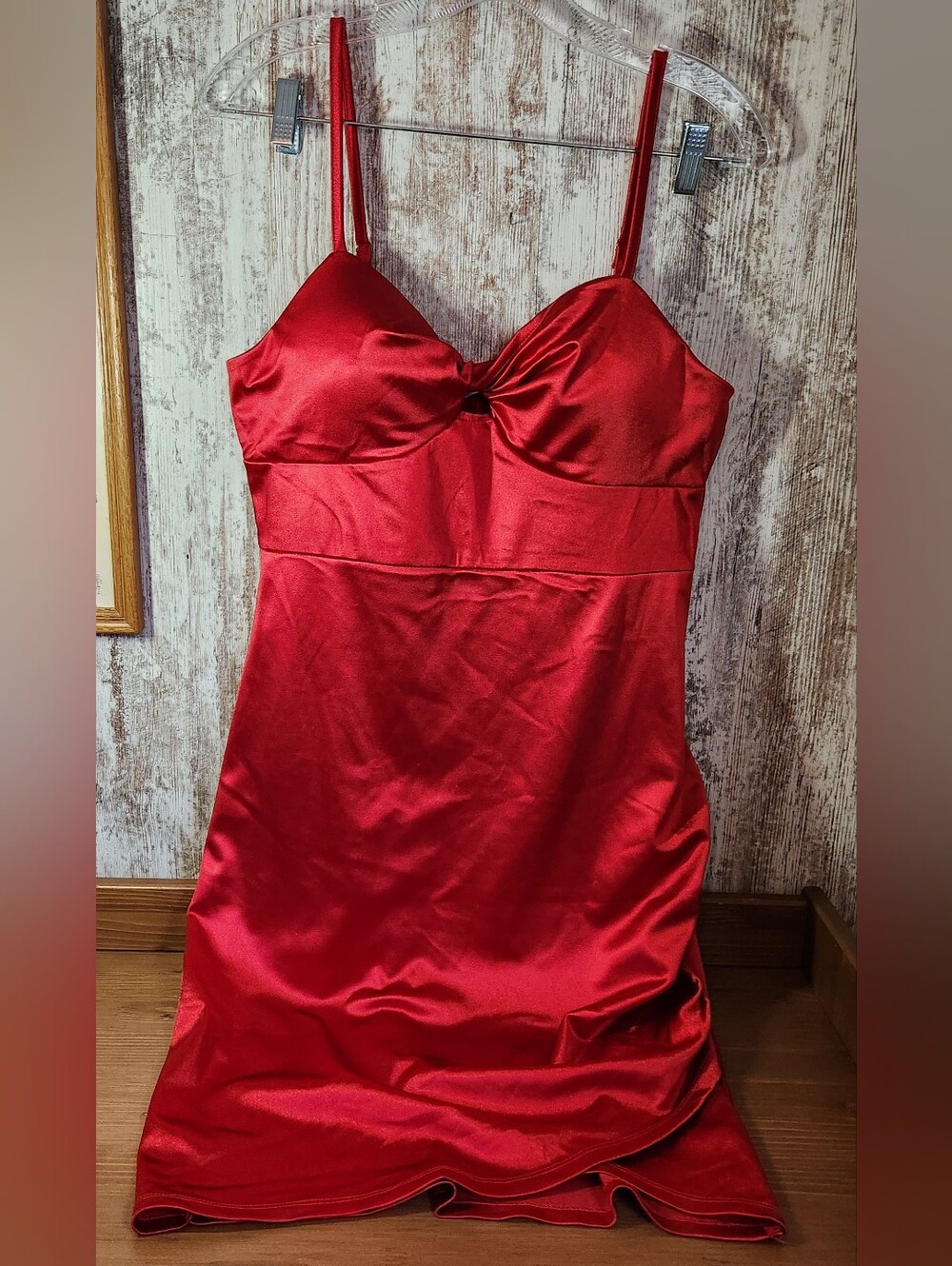 Women's Madden NYC Juniors Twist Front Satin Dress Ruby Red Bodycon Mini Sz L